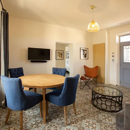 Schicke Und Moderne Im Stadtzentrum By Interhome Apartament