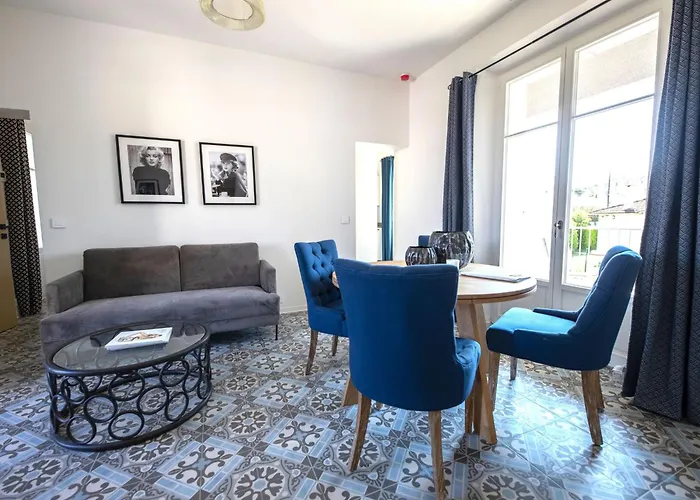 Schicke Und Moderne Im Stadtzentrum By Interhome